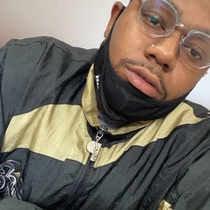 Meet your Posher, Christopher